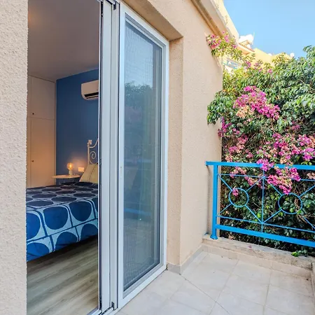 Seaside Sun Kissed House With Pool In Tourist Area Holiday home Paphos