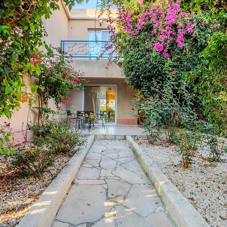 Seaside Sun Kissed House With Pool In Tourist Area Holiday home Paphos