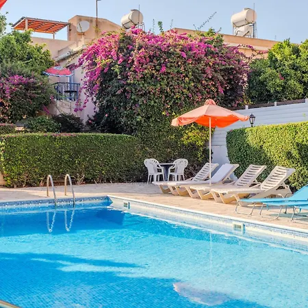 Seaside Sun Kissed House With Pool In Tourist Area Paphos