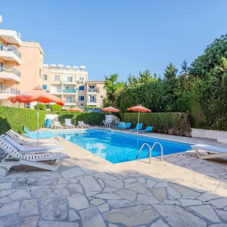 Holiday home Seaside Sun Kissed House With Pool In Tourist Area *